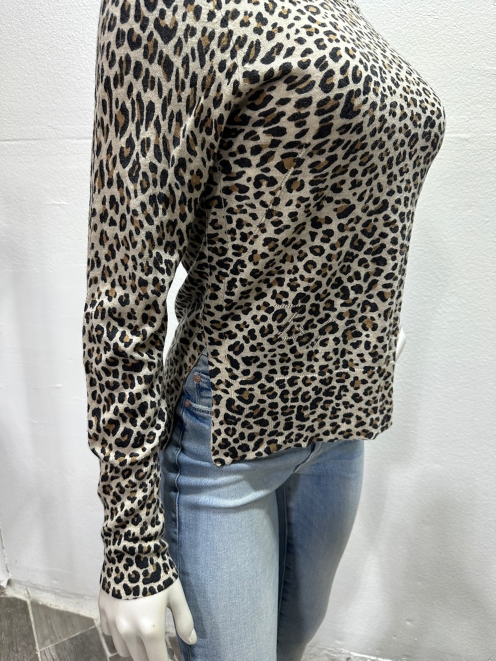 ZADIG&VOLTAIRE 
Lirius Cashmere Leopard-Print Sweater - Picture 10 of 13